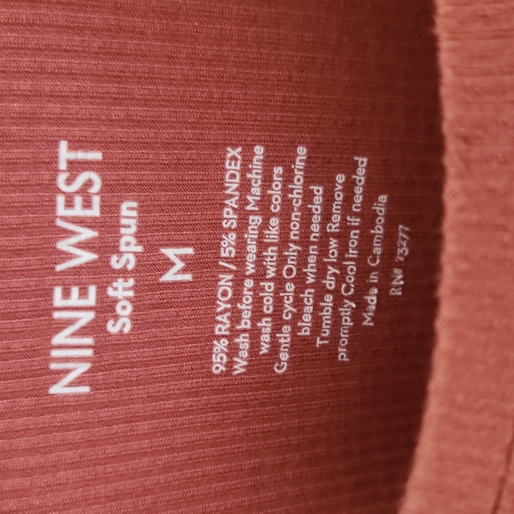 Nine West Rust Tan Short Sleeve Tee Size M - Picture 8 of 10